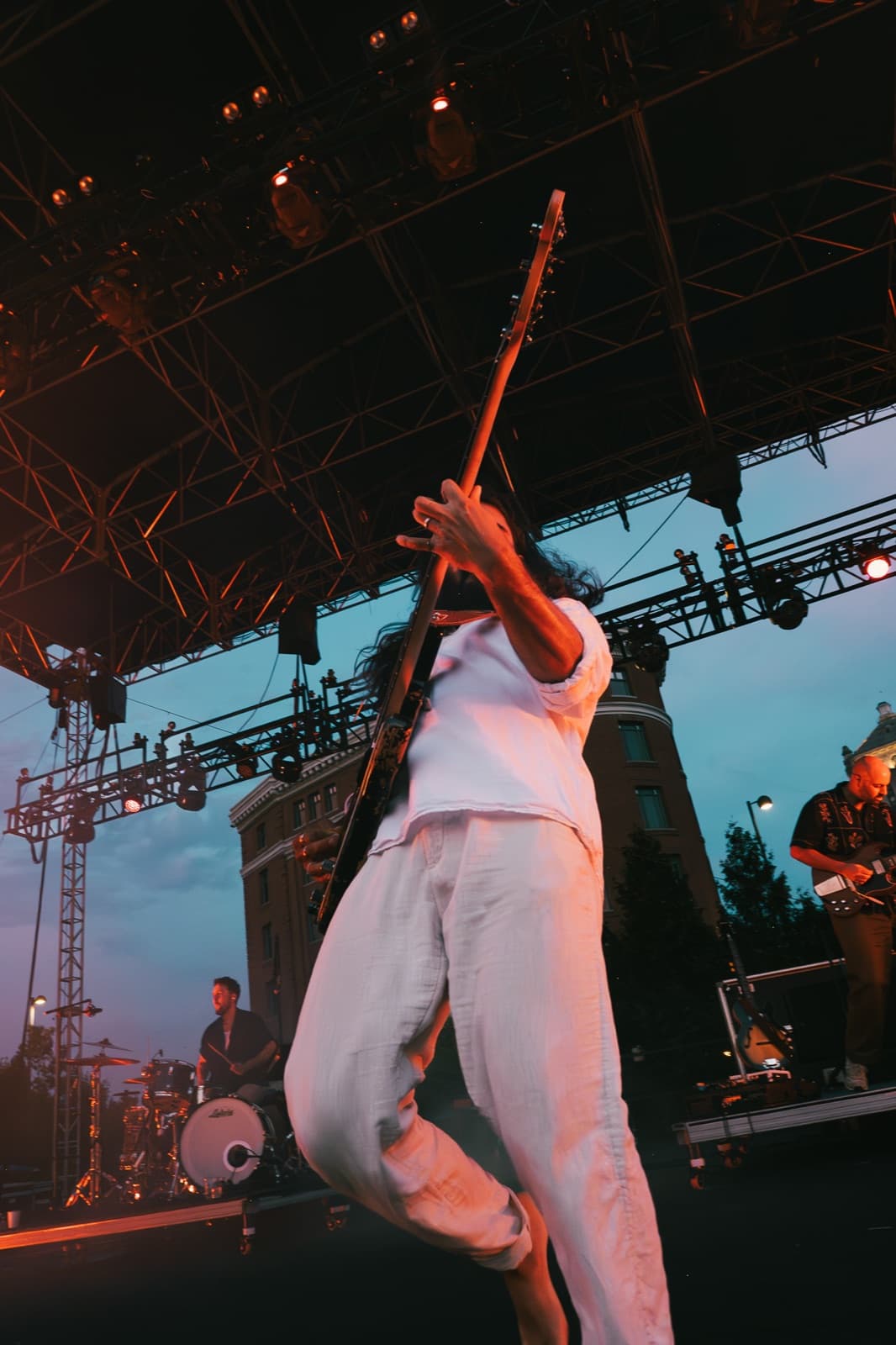Young The Giant 01